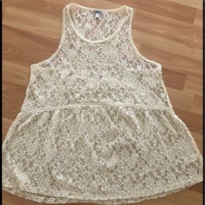 VGUC Express top women’s large